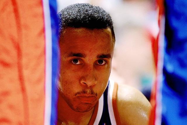 萨林杰22+16吉伦沃特32+8+13 深圳克山东9连胜